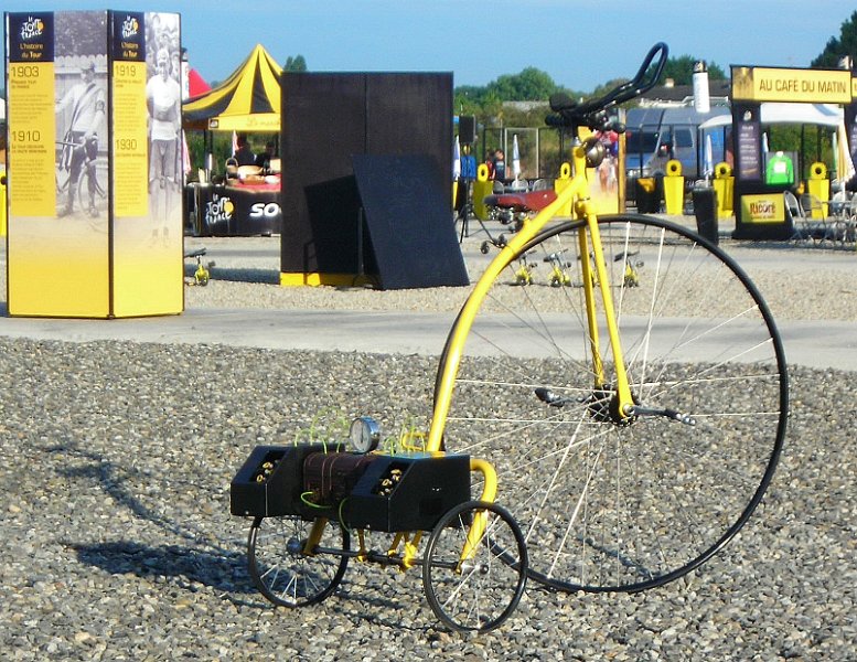 2011-07-05 03 Village VIP.JPG